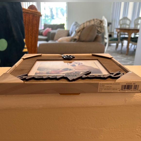 🆕🆕🆕”Forever in Our Hearts” Pet Picture Frame NEW - Picture 2 of 3